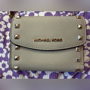 Michael Kors Ava Studded Saffiano Leather Carryall Card Wallet in Cement Grey